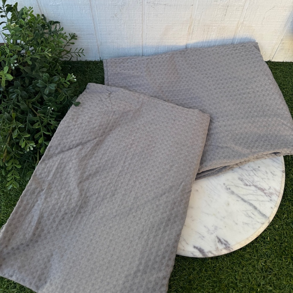 VERAWANG two pillow cases set of two grey brand new no tags standard